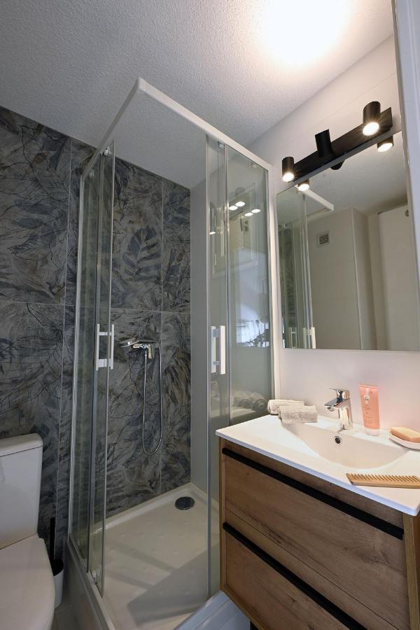 Charmant Studio 2A4 Pers Avec Jardin Et Place De Parking Situe A 5 Min A Pied De La Mer Bandol Exterior foto
