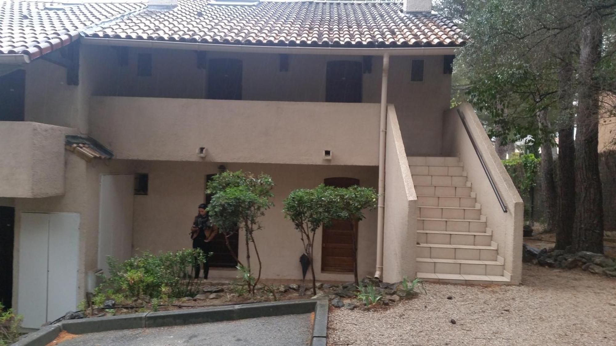 Charmant Studio 2A4 Pers Avec Jardin Et Place De Parking Situe A 5 Min A Pied De La Mer Bandol Exterior foto